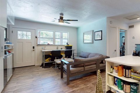 House in New Smyrna Beach, Florida 3 bedrooms, 123.28 sq.m. № 1885244 - photo 6