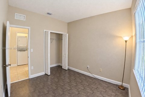 Copropriété à louer à Homestead, Floride: 2 chambres, 86.4 m2 № 2405840 - photo 18