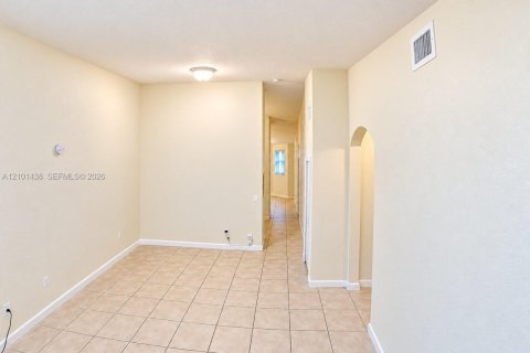 Copropriété à louer à Homestead, Floride: 2 chambres, 86.4 m2 № 2405840 - photo 8