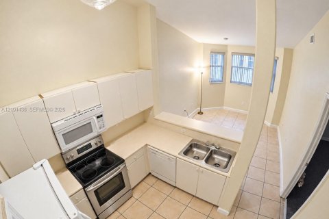 Copropriété à louer à Homestead, Floride: 2 chambres, 86.4 m2 № 2405840 - photo 3