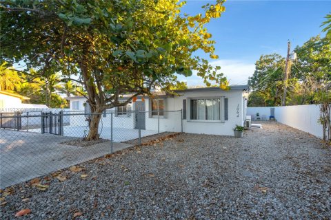 Propiedad comercial en venta en Miami, Florida, 166.48 m2 № 2033565 - foto 3