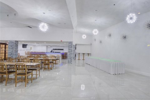 Condominio en venta en Sunny Isles Beach, Florida, 33.44 m2 № 1938127 - foto 30