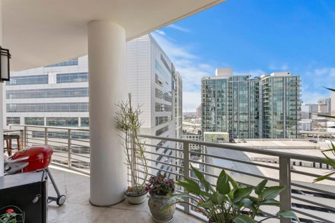 Condo in Tampa, Florida, 2 bedrooms  № 1550698 - photo 25