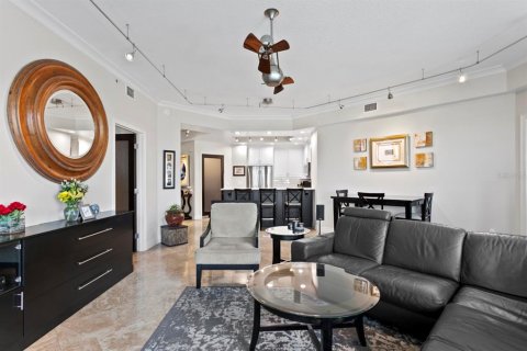 Condo in Tampa, Florida, 2 bedrooms  № 1550698 - photo 10