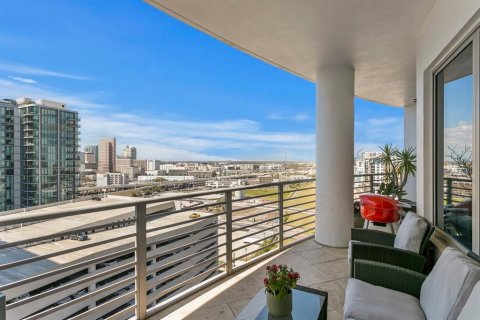 Condo in Tampa, Florida, 2 bedrooms  № 1550698 - photo 26
