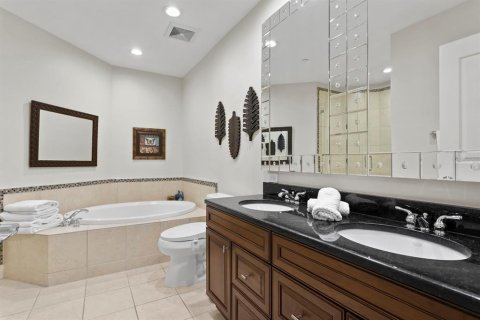 Condo in Tampa, Florida, 2 bedrooms  № 1550698 - photo 21