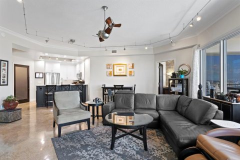 Condo in Tampa, Florida, 2 bedrooms  № 1550698 - photo 9