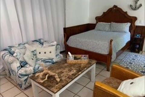 House in Pompano Beach, Florida 4 bedrooms, 115.94 sq.m. № 2180779 - photo 23
