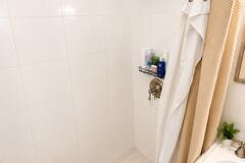 House in Pompano Beach, Florida 4 bedrooms, 115.94 sq.m. № 2180779 - photo 9