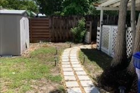 House in Pompano Beach, Florida 4 bedrooms, 115.94 sq.m. № 2180779 - photo 16