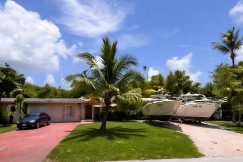 House in Pompano Beach, Florida 4 bedrooms, 115.94 sq.m. № 2180779