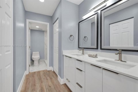 Copropriété à louer à Pembroke Pines, Floride: 2 chambres, 110.55 m2 № 2029359 - photo 24