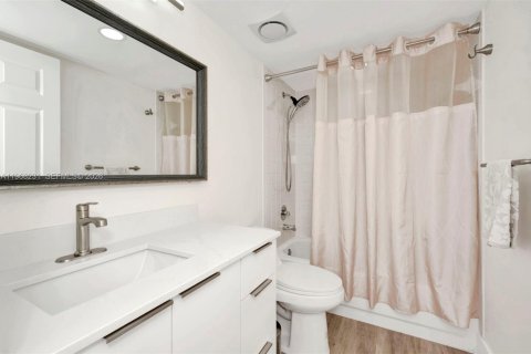 Copropriété à louer à Pembroke Pines, Floride: 2 chambres, 110.55 m2 № 2029359 - photo 20