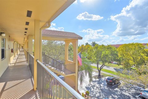 Copropriété à louer à Pembroke Pines, Floride: 2 chambres, 110.55 m2 № 2029359 - photo 6