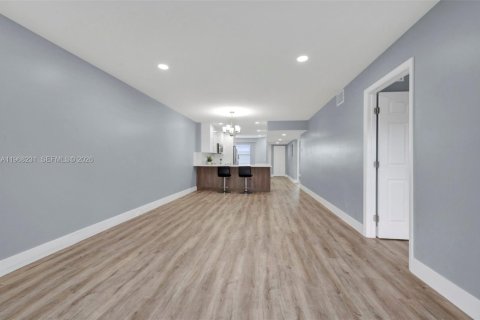 Copropriété à louer à Pembroke Pines, Floride: 2 chambres, 110.55 m2 № 2029359 - photo 21