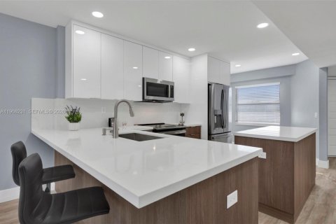 Copropriété à louer à Pembroke Pines, Floride: 2 chambres, 110.55 m2 № 2029359 - photo 9