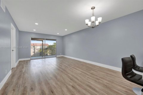 Copropriété à louer à Pembroke Pines, Floride: 2 chambres, 110.55 m2 № 2029359 - photo 16