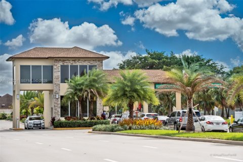 Copropriété à louer à Pembroke Pines, Floride: 2 chambres, 110.55 m2 № 2029359 - photo 3