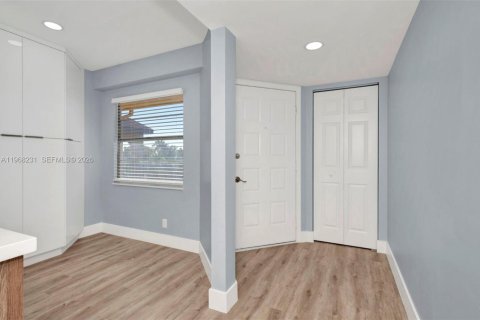 Copropriété à louer à Pembroke Pines, Floride: 2 chambres, 110.55 m2 № 2029359 - photo 7