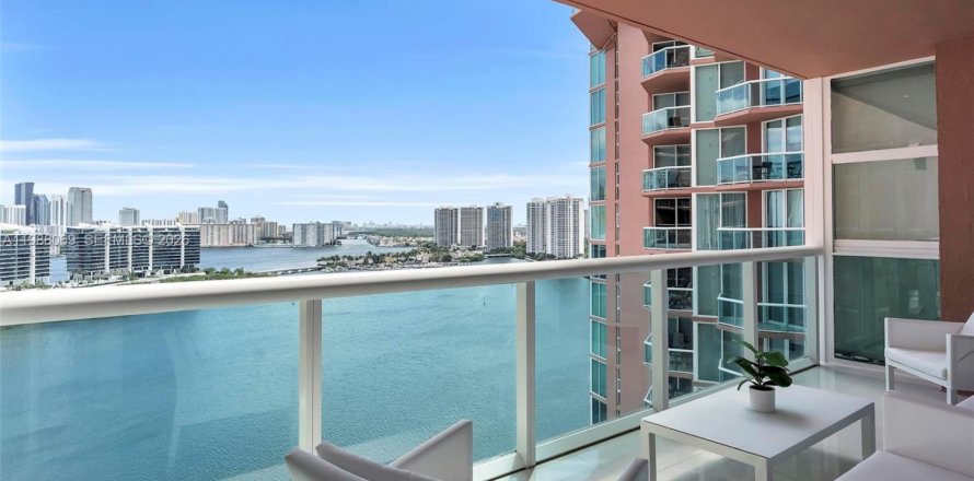 Кондоминиум с 3 спальнями в Авентура, Флорида № 2050292