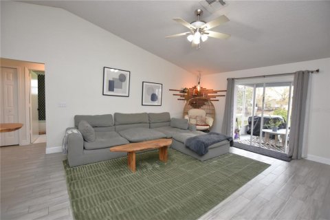 House in Lakeland, Florida 3 bedrooms, 111.02 sq.m. № 2231513 - photo 15