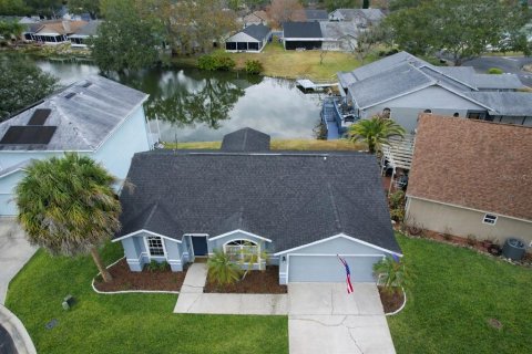 House in Lakeland, Florida 3 bedrooms, 111.02 sq.m. № 2231513 - photo 2