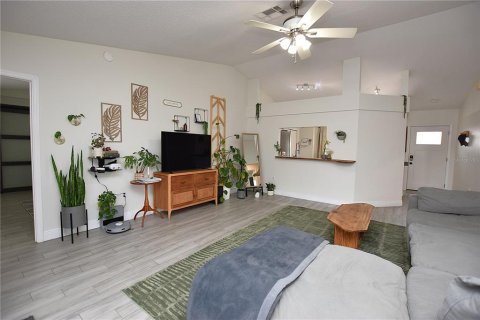 House in Lakeland, Florida 3 bedrooms, 111.02 sq.m. № 2231513 - photo 12