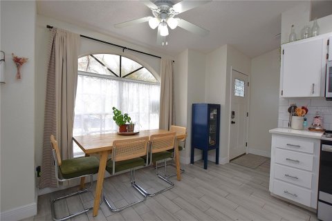 House in Lakeland, Florida 3 bedrooms, 111.02 sq.m. № 2231513 - photo 9