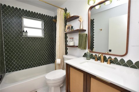 House in Lakeland, Florida 3 bedrooms, 111.02 sq.m. № 2231513 - photo 25