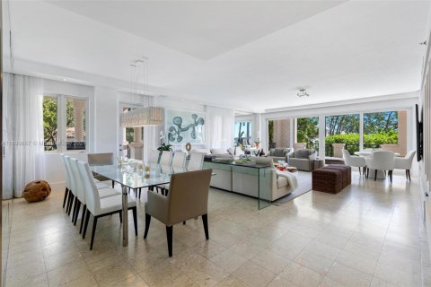 Copropriété à vendre à Miami Beach, Floride: 3 chambres, 254.92 m2 № 1453326 - photo 9