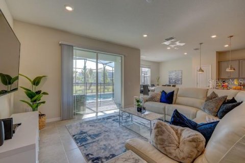 House in Davenport, Florida 5 bedrooms, 250.84 sq.m. № 1906994 - photo 10