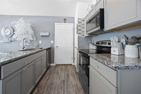 House in Ocala, Florida 3 bedrooms, 100.24 sq.m. № 1769150 - photo 11