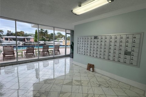 Condo in North Miami, Florida, 1 bedroom № 1999603 - photo 29