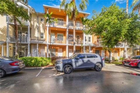 Copropriété à vendre à Fort Lauderdale, Floride: 1 chambre, 70.79 m2 № 1931651 - photo 2