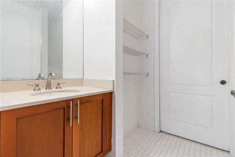 Copropriété à vendre à Fort Lauderdale, Floride: 1 chambre, 70.79 m2 № 1931651 - photo 20