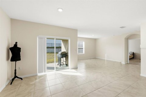 Casa en venta en Davenport, Florida, 4 dormitorios, 173.45 m2 № 2167298 - foto 14