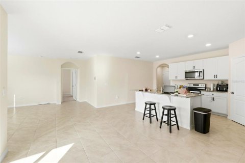 Casa en venta en Davenport, Florida, 4 dormitorios, 173.45 m2 № 2167298 - foto 11