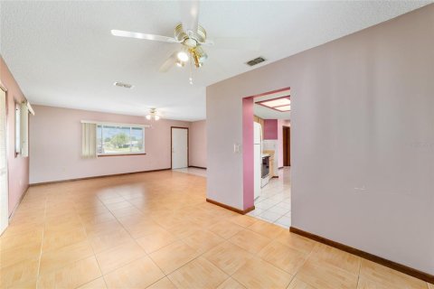 Casa en venta en Ocala, Florida, 2 dormitorios, 140.1 m2 № 1812916 - foto 18