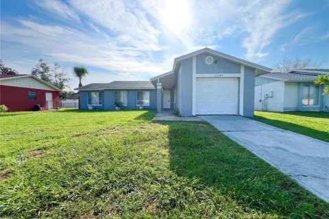 House in Orlando, Florida 4 bedrooms, 116.31 sq.m. № 2196196