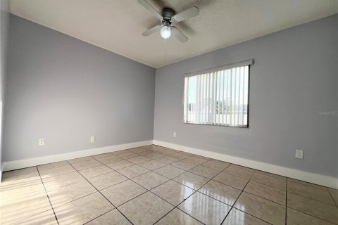 House in Orlando, Florida 4 bedrooms, 116.31 sq.m. № 2196196 - photo 27