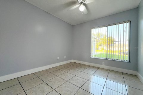 House in Orlando, Florida 4 bedrooms, 116.31 sq.m. № 2196196 - photo 23