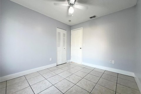 House in Orlando, Florida 4 bedrooms, 116.31 sq.m. № 2196196 - photo 25
