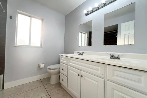 House in Orlando, Florida 4 bedrooms, 116.31 sq.m. № 2196196 - photo 16