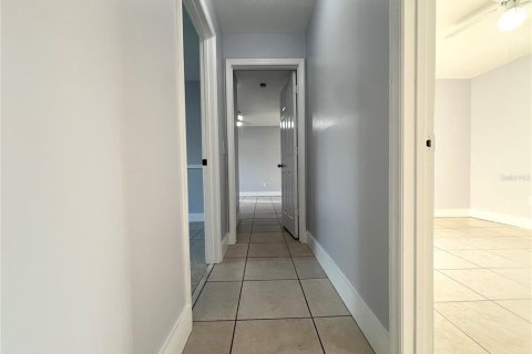House in Orlando, Florida 4 bedrooms, 116.31 sq.m. № 2196196 - photo 26