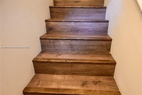 Townhouse in Fort Lauderdale, Florida 2 bedrooms № 1967846 - photo 12