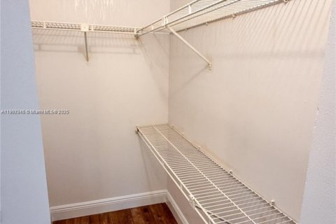 Townhouse in Fort Lauderdale, Florida 2 bedrooms № 1967846 - photo 14