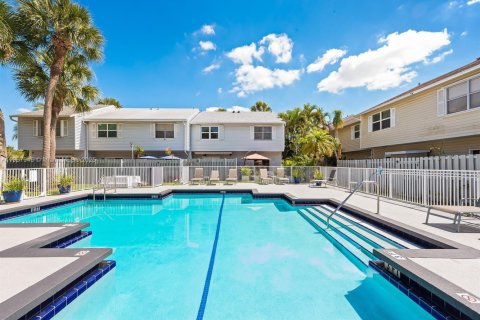 Townhouse in Fort Lauderdale, Florida 2 bedrooms № 1967846 - photo 3