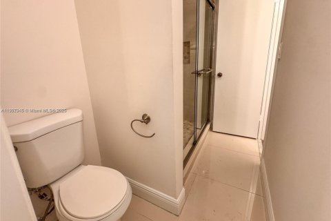 Townhouse in Fort Lauderdale, Florida 2 bedrooms № 1967846 - photo 18