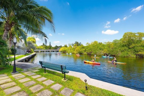 Townhouse in Fort Lauderdale, Florida 2 bedrooms № 1967846 - photo 5