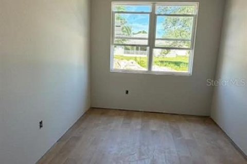 House in Sebring, Florida 4 bedrooms, 168.25 sq.m. № 2394078 - photo 12
